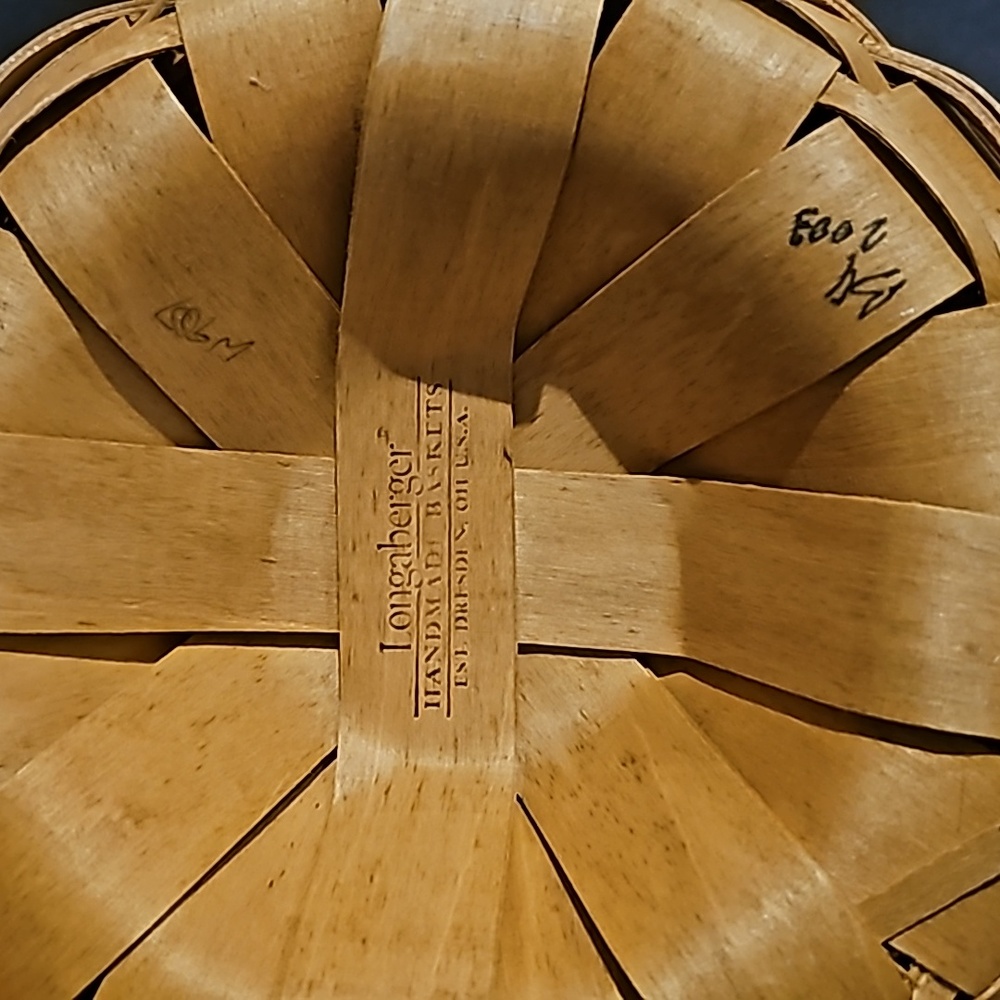 Longaberger basket - Picture 7 of 7